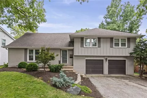 9439 Connell Dr, Overland Park, KS 66212