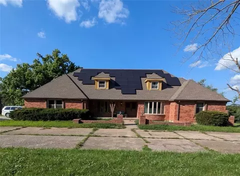 5423 Phelps Rd, Kansas City, MO 64136