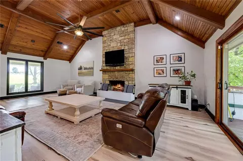 Living - 13112 Smart Rd, Lees Summit, MO 64086 photo 3 of 4