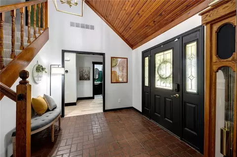 Entry Way - 13112 Smart Rd, Lees Summit, MO 64086 photo 2 of 7