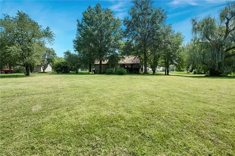 Exterior - 13112 Smart Rd, Lees Summit, MO 64086 photo 5 of 5