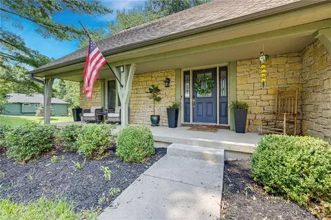 Exterior - 13112 Smart Rd, Lees Summit, MO 64086 photo 1 of 5