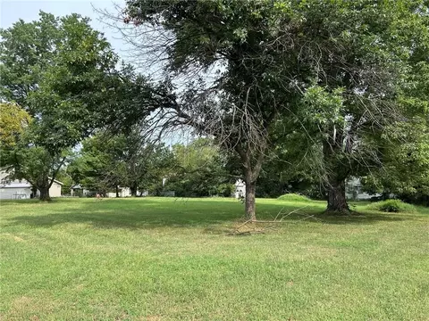 710 S Washington St, Nevada, MO 64772 photo 6