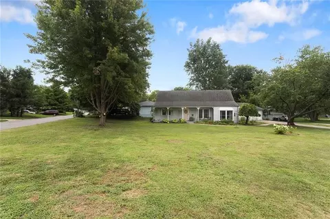 Exterior - 2003 NE 60th Ter, Gladstone, MO 64118 photo 12 of 12