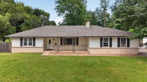 7726 Everett Ave, Kansas City, KS 66112