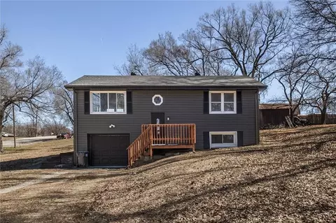 12911 NW Porter Rd, Kansas City, MO 64152