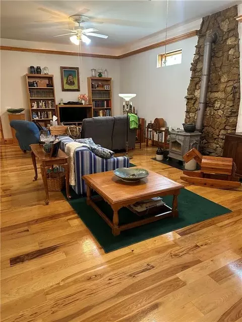 Living - 321 NW 1071st Rd, Centerview, MO 64019 photo 2 of 6