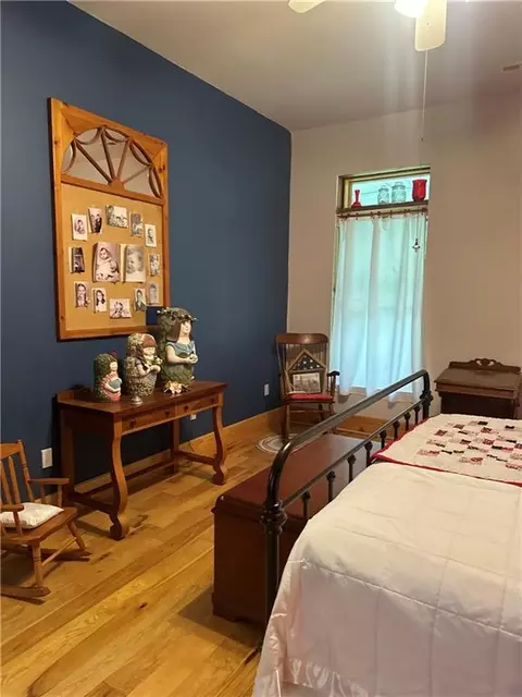 Bedroom - 321 NW 1071st Rd, Centerview, MO 64019 photo 3 of 8