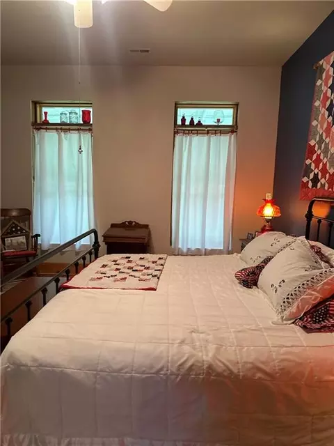 Bedroom - 321 NW 1071st Rd, Centerview, MO 64019 photo 4 of 8