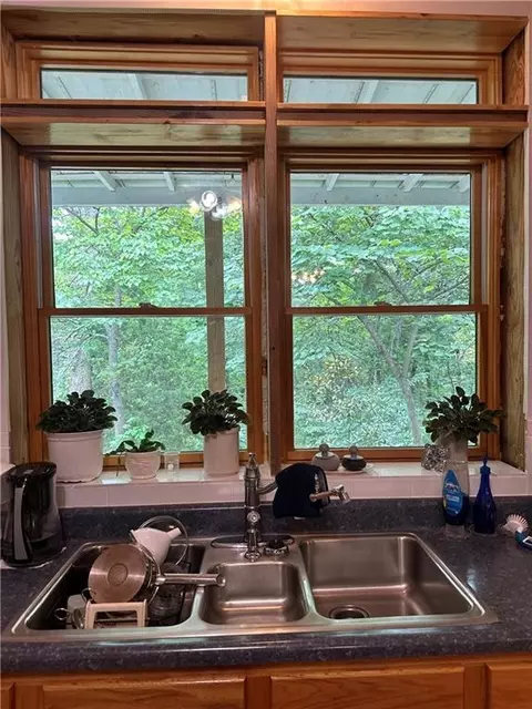 Kitchen - 321 NW 1071st Rd, Centerview, MO 64019 photo 7 of 10