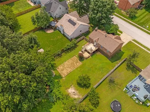 View/Area - 1005 SE Bridgehampton Way, Lees Summit, MO 64081 photo 3 of 3