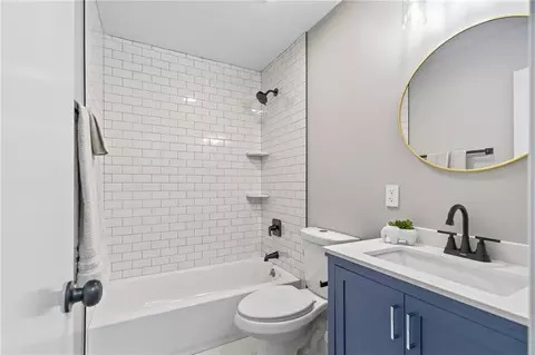 Bath - 3016 Porter Rd, Independence, MO 64055 photo 1 of 1