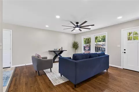 Living - 3016 Porter Rd, Independence, MO 64055 photo 1 of 2