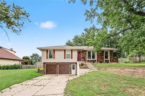 7013 N Winan Ave, Kansas City, MO 64152