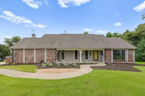 9601 W 127th Ter, Overland Park, KS 66213