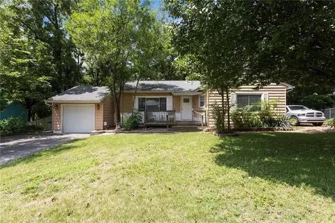3254 N 63rd St, Kansas City, KS 66104