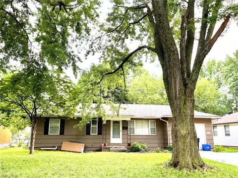 4503 E 111th Ter, Kansas City, MO 64137