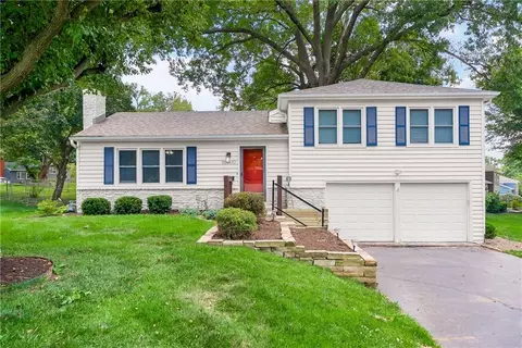 10200 Outlook Dr, Overland Park, KS 66207