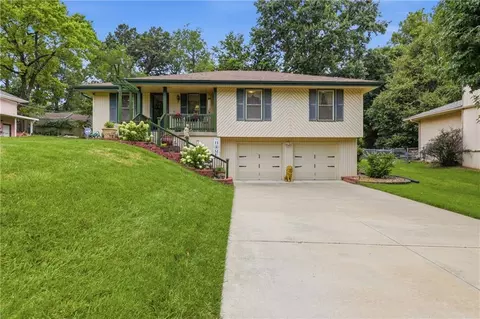 4680 N Olive St, Kansas City, MO 64116