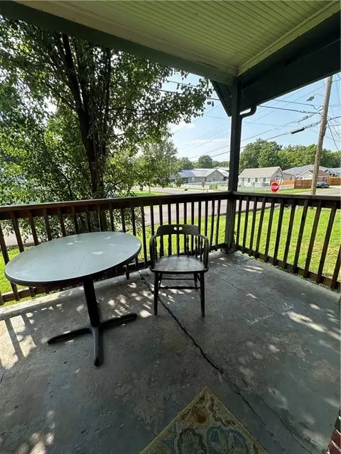 Exterior - 1701 E Mechanic Ave, Independence, MO 64050 photo 2 of 3