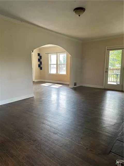 Living - 1701 E Mechanic Ave, Independence, MO 64050 photo 2 of 3