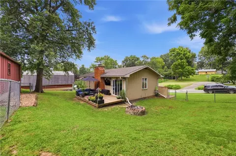 Exterior - 17705 E 28th St, Independence, MO 64057 photo 2 of 3