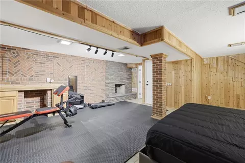 Bedroom - 17705 E 28th St, Independence, MO 64057 photo 6 of 7