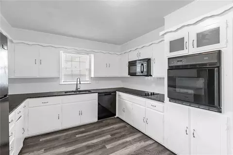 Kitchen - 18700 E 30th Ter, Independence, MO 64057 photo 3 of 3