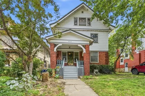 3215 Central St, Kansas City, MO 64111