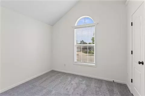 Bedroom - 1106 Creekside Ct, Raymore, MO 64083 photo 7 of 10