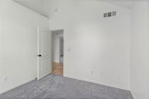 Bedroom - 1106 Creekside Ct, Raymore, MO 64083 photo 5 of 10