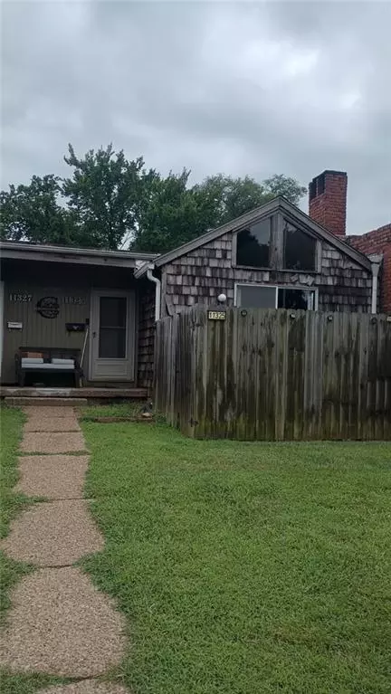 11325 Calico Dr, Kansas City, MO 64137