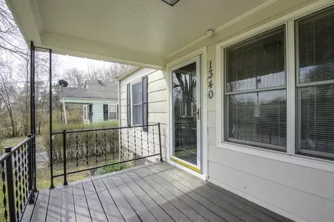 Exterior - 1340 S Main St, Independence, MO 64055 photo 2 of 4