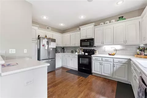 Kitchen - 932 Elder Ct, Raymore, MO 64083 photo 3 of 3
