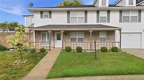 Exterior - 2002 S Hummel Dr, Independence, MO 64055 photo 4 of 4