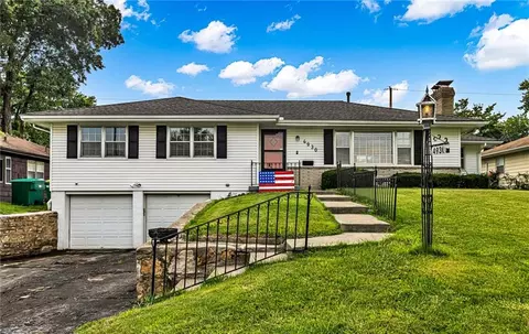 4930 Waverly Ave, Kansas City, KS 66104
