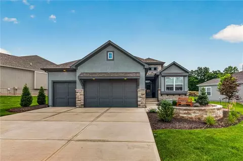 7211 Westgate St, Shawnee, KS 66216