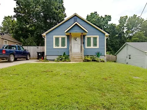 103 E Myrtle St, Pleasant Hill, MO 64080