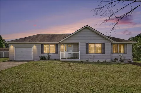 31455 Lyman Ln, Excelsior Springs, MO 64024