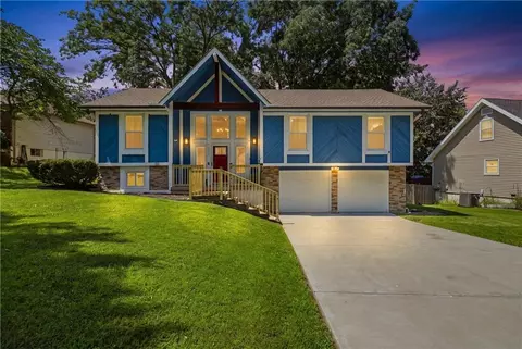 7832 N Garfield Ave, Kansas City, MO 64118