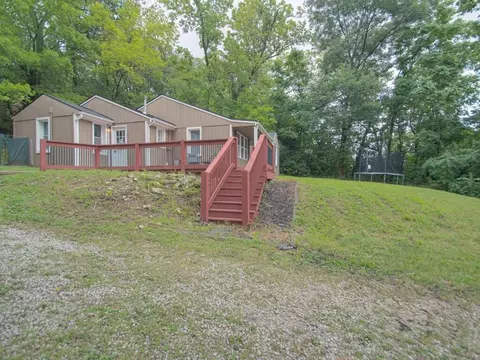 Exterior - 20118 E Truman Rd, Independence, MO 64056 photo 2 of 8