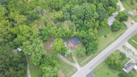 View/Area - 20118 E Truman Rd, Independence, MO 64056 photo 1 of 6