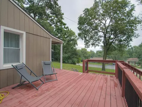 Exterior - 20118 E Truman Rd, Independence, MO 64056 photo 1 of 8