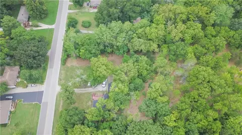 View/Area - 20118 E Truman Rd, Independence, MO 64056 photo 2 of 6