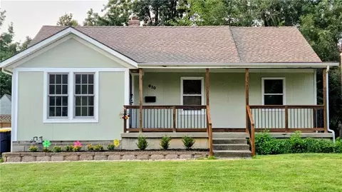 610 W 86th Ter, Kansas City, MO 64114