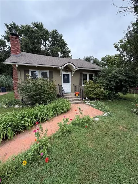3725 N Indiana Ave, Kansas City, MO 64117