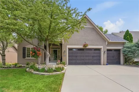 16025 Eby St, Overland Park, KS 66085