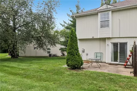 Exterior - 1347 SE Broadway Cir, Lees Summit, MO 64081 photo 6 of 7