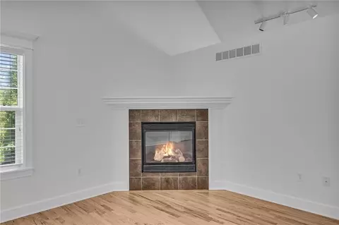 Living - 931 E 14th Ter, Eudora, KS 66025 photo 3 of 5