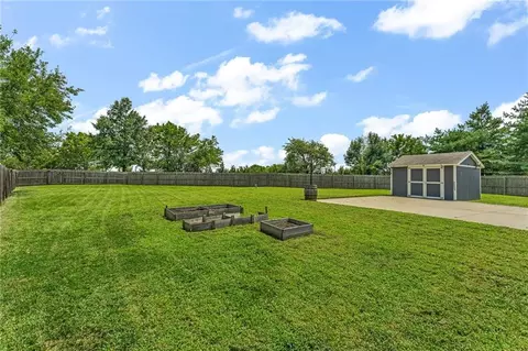Exterior - 931 E 14th Ter, Eudora, KS 66025 photo 5 of 6